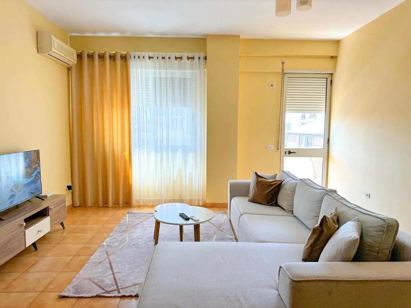 Cozy Stay In Tirana City Center Albánia
