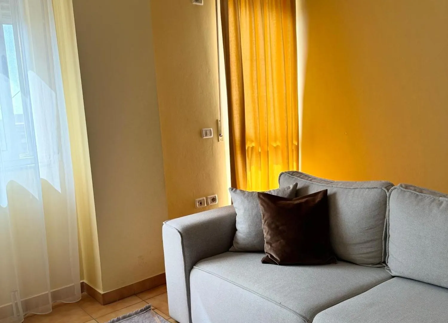 Cozy Stay In Tirana City Center 0*,  Albánia
